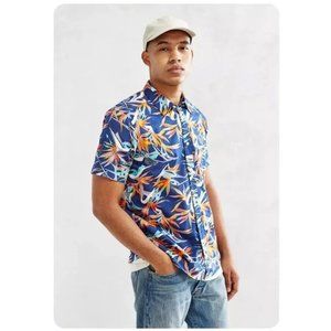 RARE Patagonia Go To Button Down Birds of Paradise Floral Tropical Short Sleeve